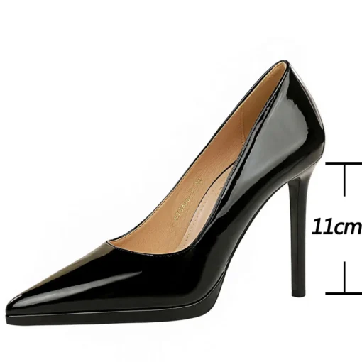 Sapato Scarpin Verniz Salto ultra alto 11 cm-Preto