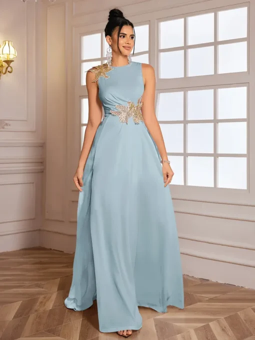 Vestido Maxi Elegante Azul, Sem Mangas com Bordado Floral - Gola Redonda, Design com Cintura Ajustada e Fenda Lateral - Image 2