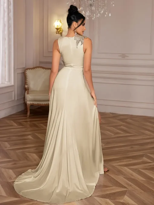 Vestido Maxi Elegante, Sem Mangas com Bordado Floral Design Com Cintura Ajustada e Fenda Lateral - Branco - Image 6
