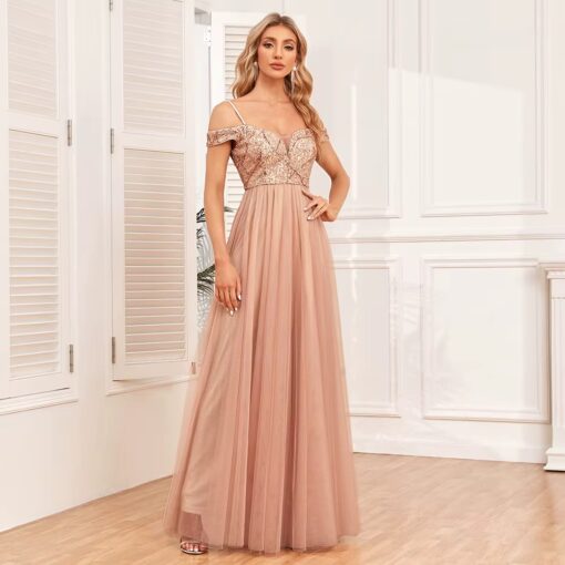 ✨ Elegância Pura! Vestido de Festa Longo Luxo Fino com Tule e Decote em V ✨