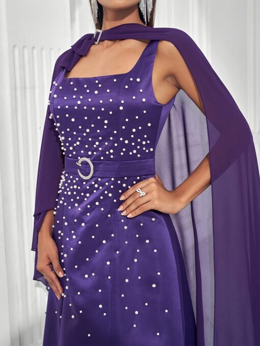 Vestido de Festa Maxi Elegante Sem Mangas na Cor Roxo com Xale de Pérola e Colar Choker - Cintura Ajustada - Image 5